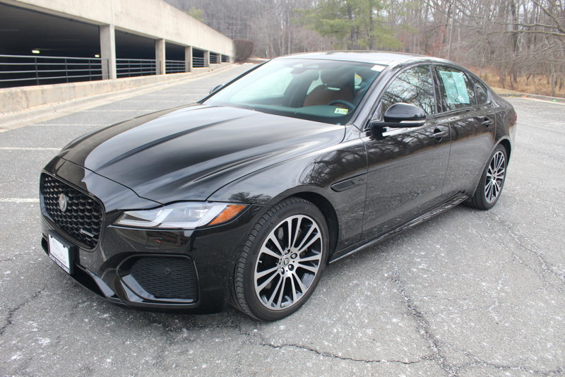 Certified 2024 Jaguar XF R-Dynamic SE image 1