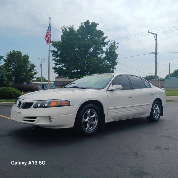 Used 2005 Pontiac Bonneville SE image 1