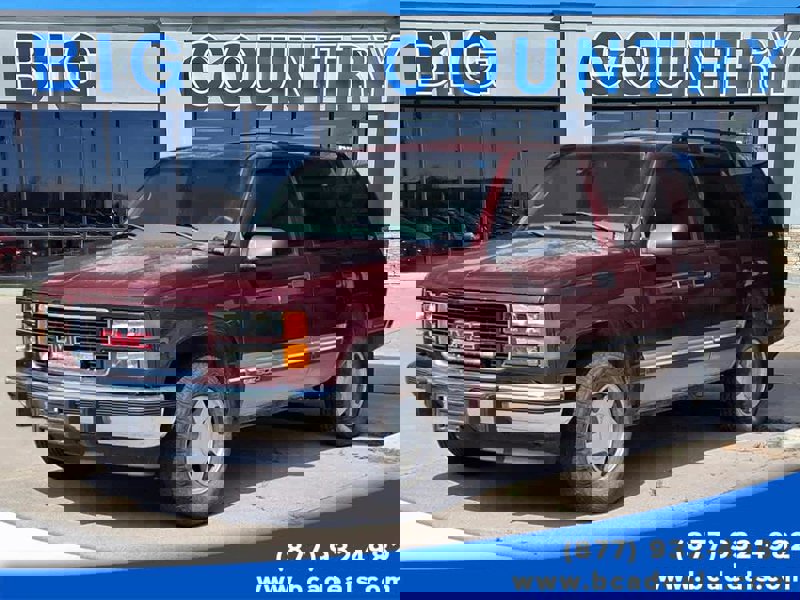 Used 1999 GMC Yukon 4WD 4-Door w/ Cold-Climate Pkg image 1