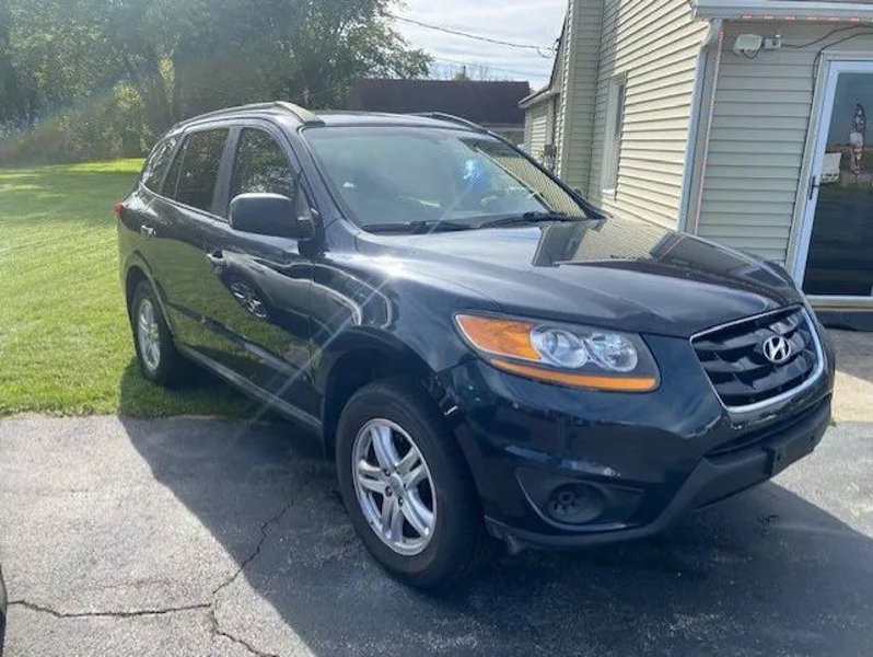 Used 2010 Hyundai Santa Fe GLS image 1