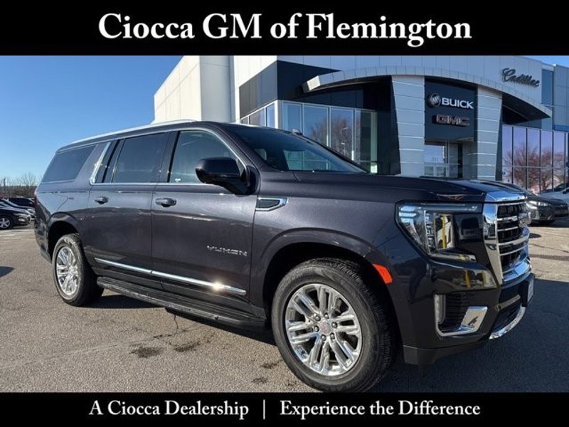 Certified 2023 GMC Yukon XL SLT image 1