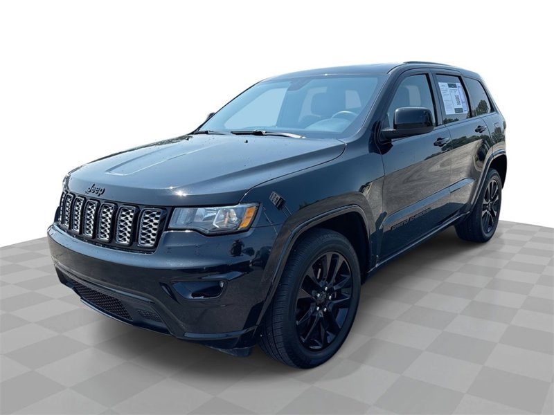 Used 2017 Jeep Grand Cherokee Altitude image 1