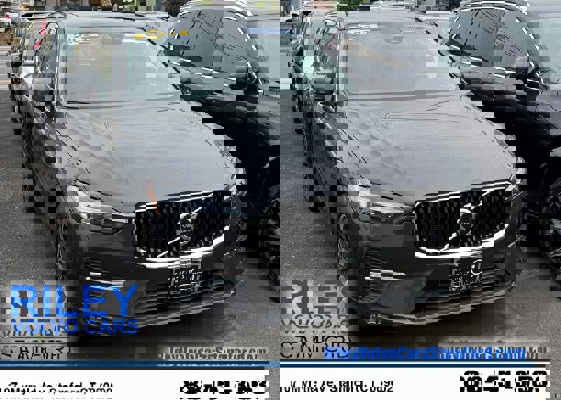 Certified 2022 Volvo XC60 B5 Momentum w/ Climate Package image 1