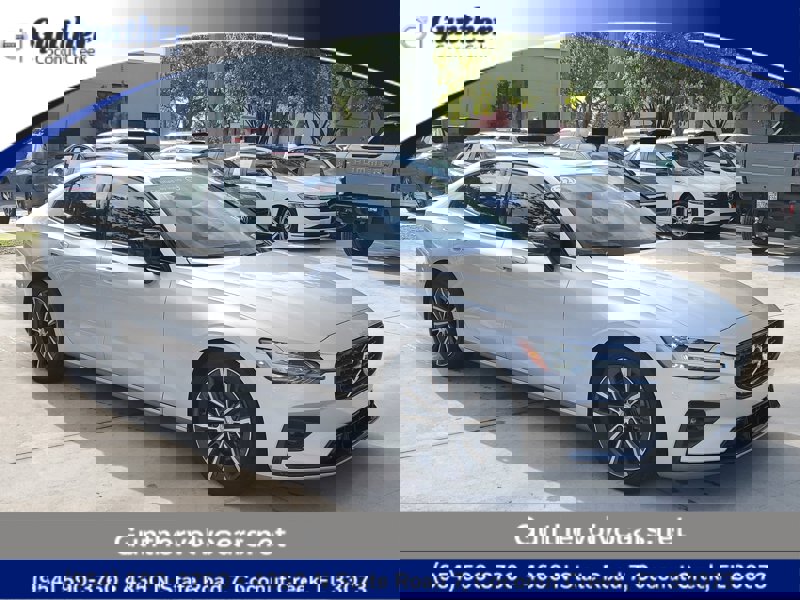 Certified 2022 Volvo S60 B5 Momentum w/ Premium Package image 1