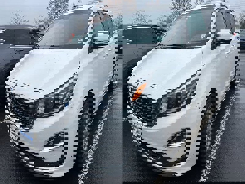 Used 2019 Kia Sedona EX image 1