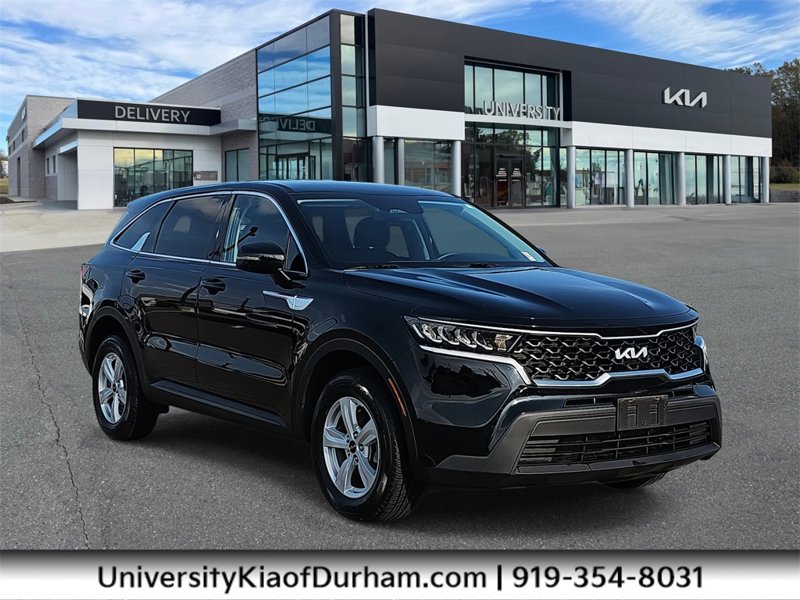 Certified 2022 Kia Sorento LX image 1