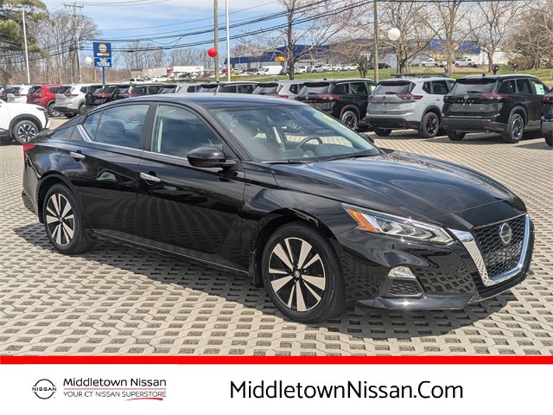 Certified 2022 Nissan Altima 2.5 SV image 1
