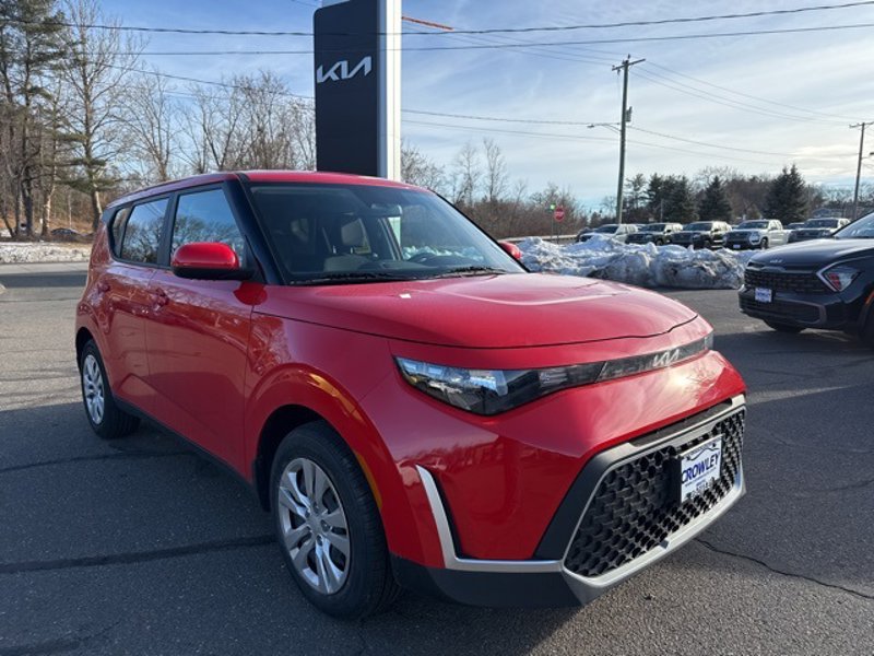 Certified 2023 Kia Soul LX image 1