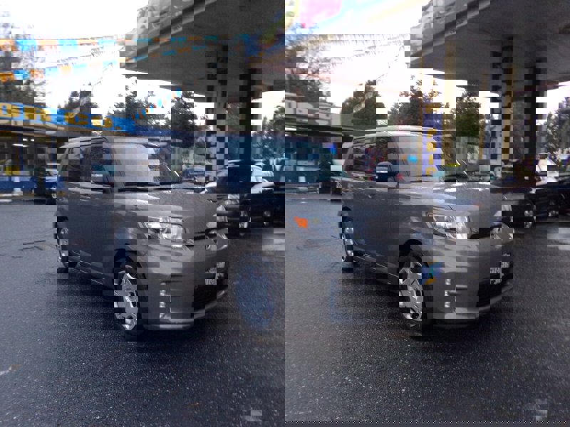 Used 2013 Scion xB image 1