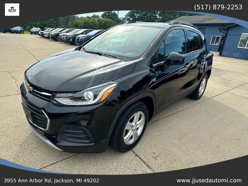 Used 2020 Chevrolet Trax LT w/ LT Convenience Package image 1