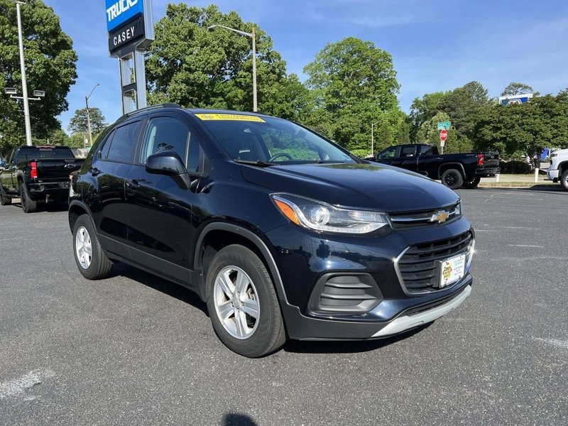 Certified 2022 Chevrolet Trax LT w/ LT Convenience Package image 1