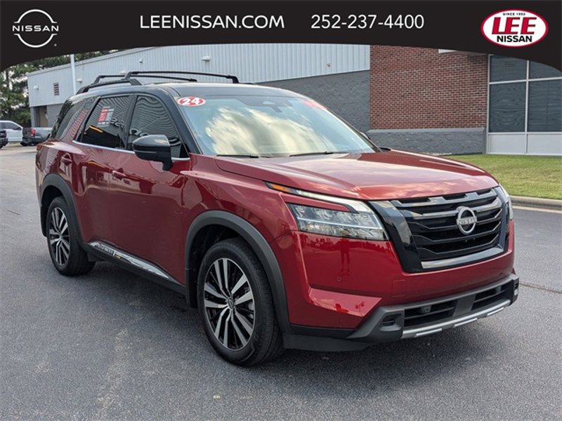 Certified 2024 Nissan Pathfinder Platinum image 1