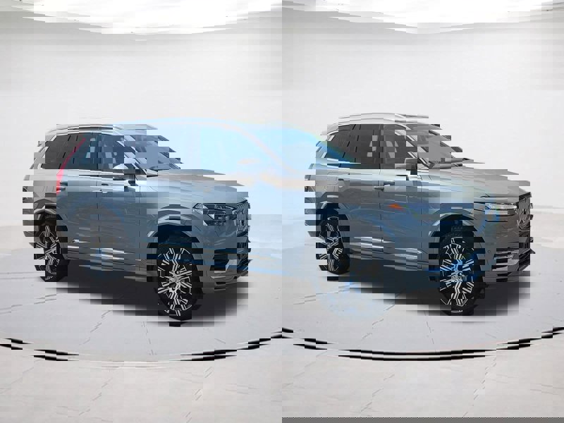 Certified 2024 Volvo XC90 T8 Plus image 1