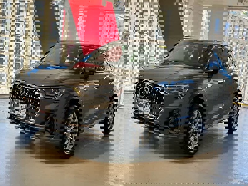 Certified 2025 Audi Q3 2.0T Premium Plus w/ Premium Plus Package image 1