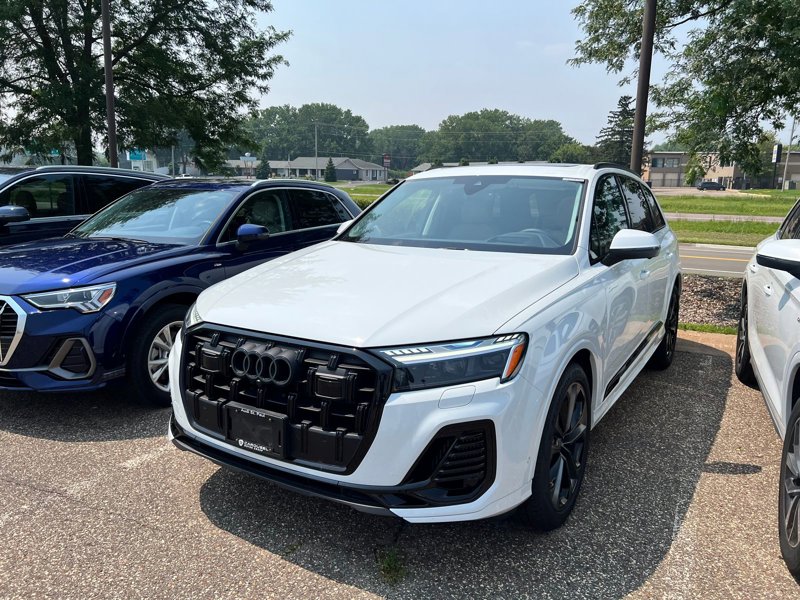 Certified 2025 Audi Q7 3.0T Prestige image 1