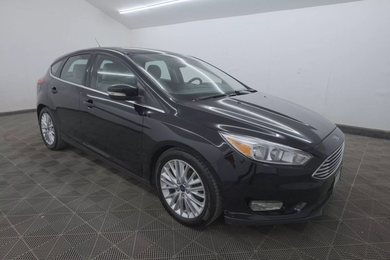 Used 2016 Ford Focus Titanium image 1
