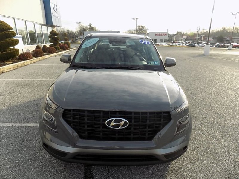 Used 2021 Hyundai Venue SE image 1
