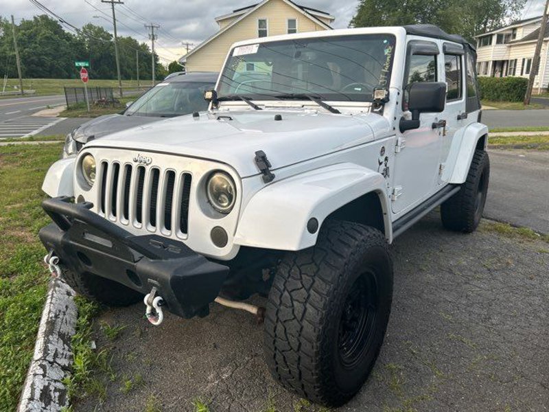 Used 2016 Jeep Wrangler Unlimited Sahara w/ Connectivity Group image 1
