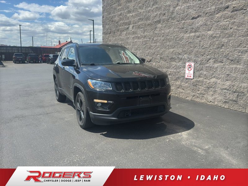 Used 2019 Jeep Compass Latitude image 1