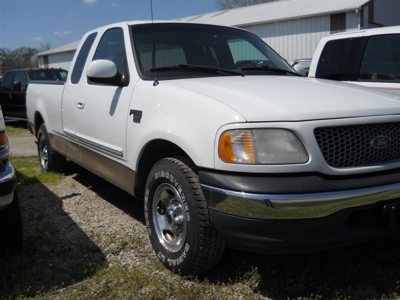 Used 1999 Ford F150 XLT image 1