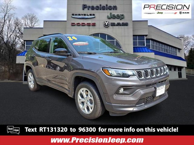 Certified 2024 Jeep Compass Latitude w/ Convenience Group image 1