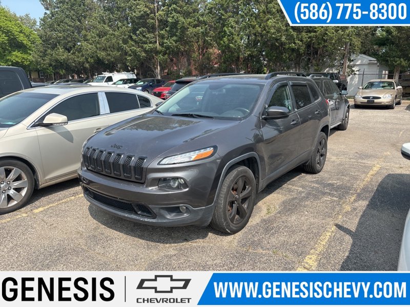 Used 2018 Jeep Cherokee Latitude w/ Altitude Package image 1