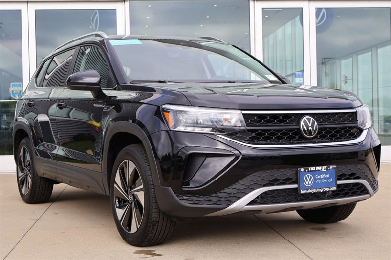 Certified 2024 Volkswagen Taos SE w/ Panoramic Sunroof Package image 1