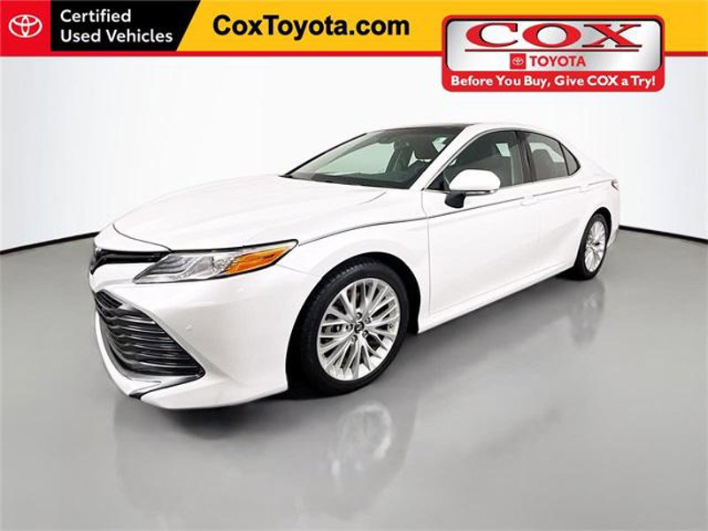 Certified 2018 Toyota Camry XLE image 1