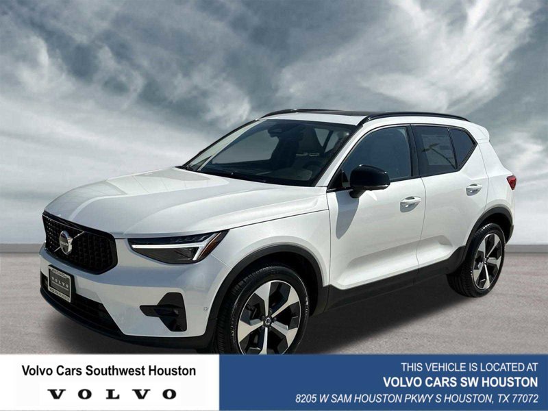Certified 2025 Volvo XC40 B5 Plus w/ Protection Package Premier image 1