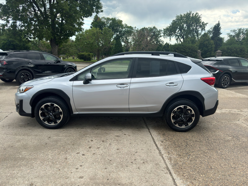 Used 2022 Subaru Crosstrek 2.0i Premium w/ Moonroof Package image 1