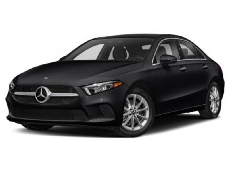 Certified 2022 Mercedes-Benz A 220 4MATIC image 1