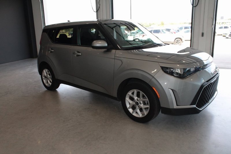 Certified 2024 Kia Soul LX w/ Option Group 015 image 1