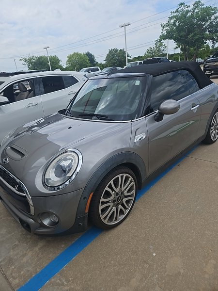 Used 2016 MINI Cooper S image 1