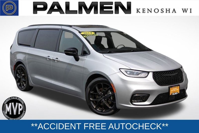 Certified 2024 Chrysler Pacifica Limited w/ S Appearance Package image 1