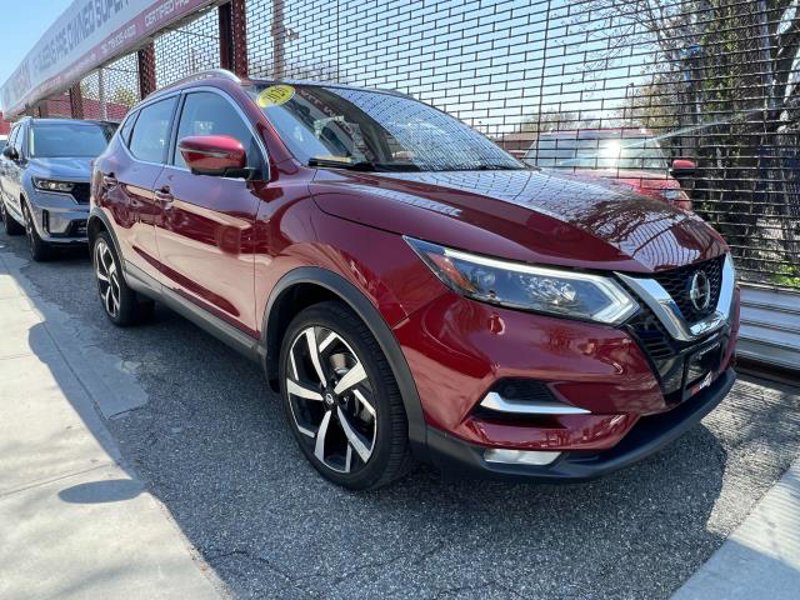 Certified 2020 Nissan Rogue Sport SL w/ Premium Package image 1