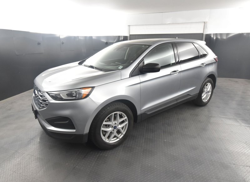 Used 2022 Ford Edge SE image 1