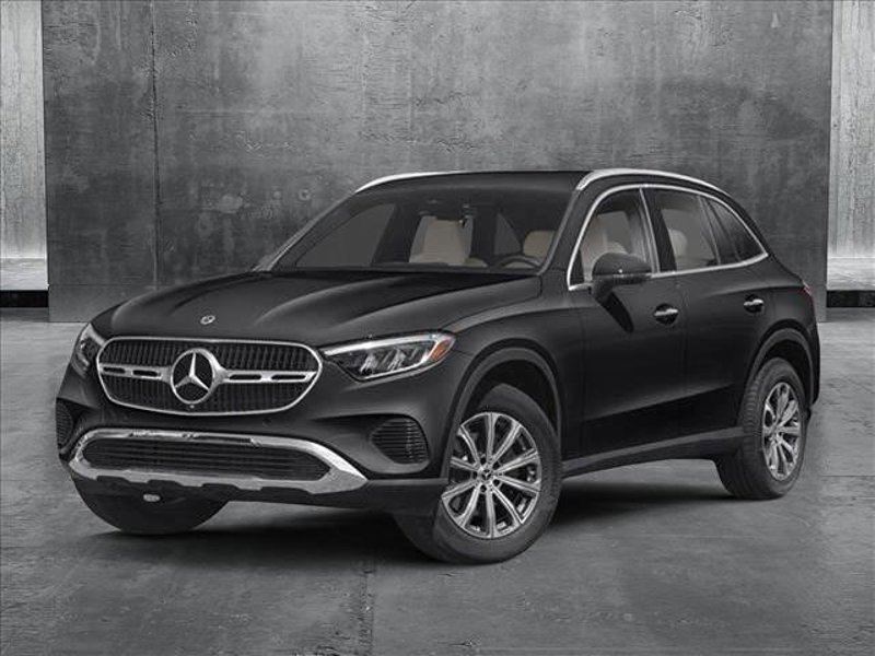 Used 2024 Mercedes-Benz GLC 300 4MATIC image 1