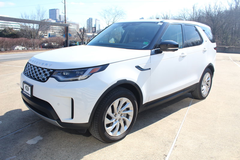 Certified 2024 Land Rover Discovery S image 1
