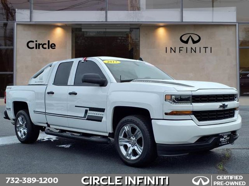 Used 2017 Chevrolet Silverado 1500 Custom w/ Custom Convenience Package image 1