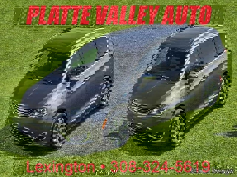 Used 2020 Chrysler Pacifica Limited w/ Advanced Safetytec Group image 1