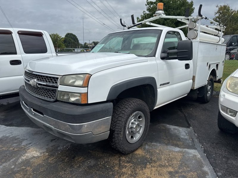 Used 2005 Chevrolet Silverado 2500 W/T image 1