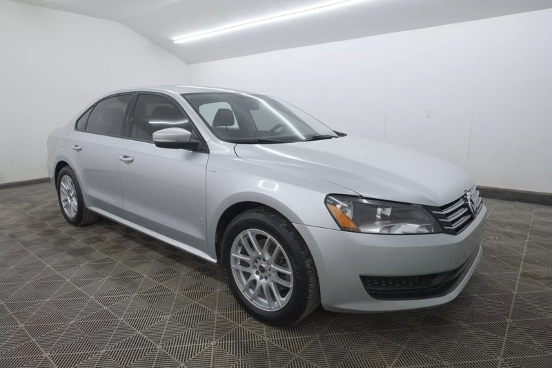 Used 2015 Volkswagen Passat 1.8T Wolfsburg Edition image 1