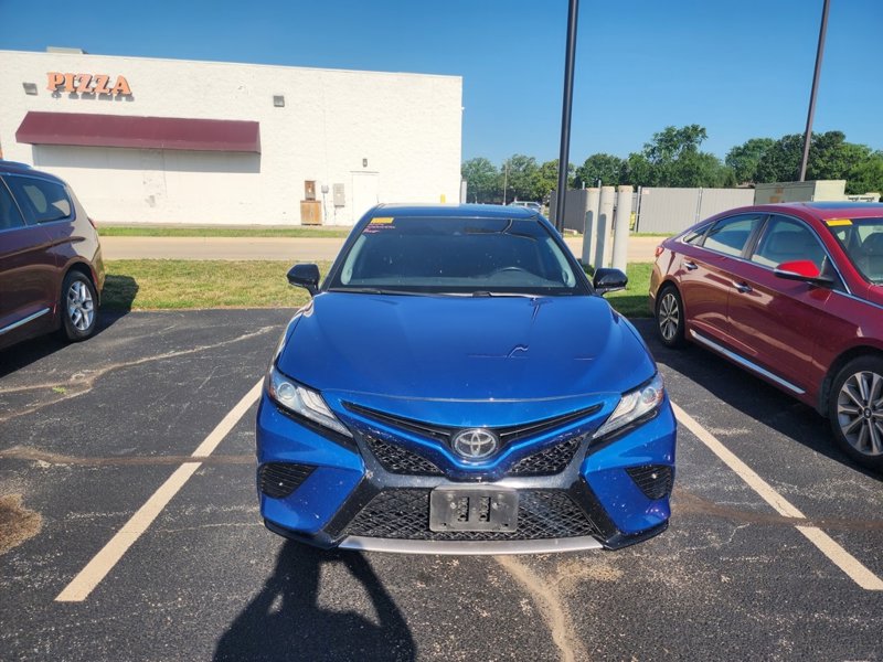 Used 2019 Toyota Camry XSE image 1