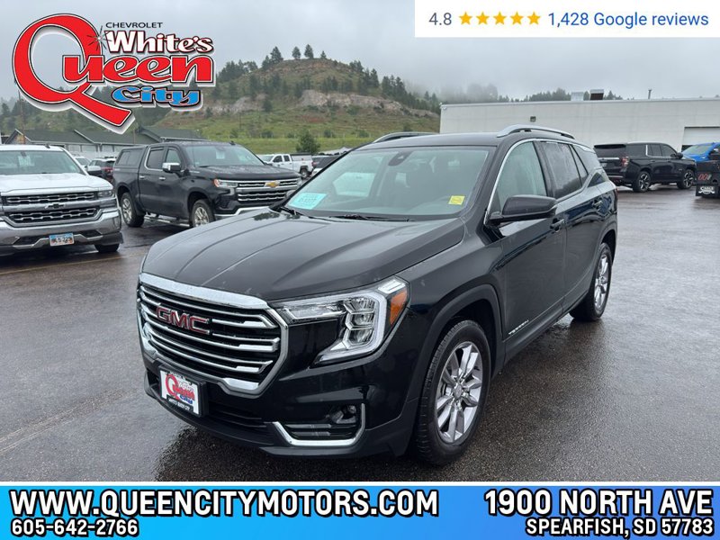 Used 2024 GMC Terrain SLT image 1