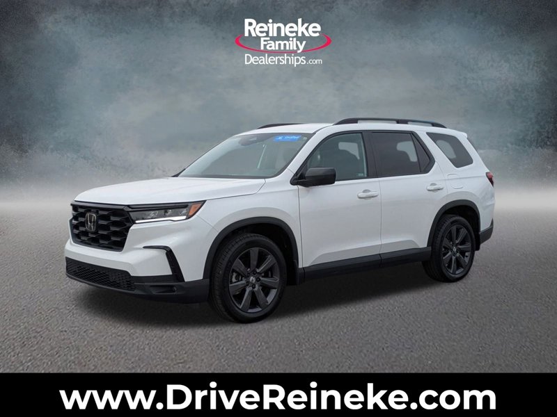 Certified 2025 Honda Pilot Sport image 1