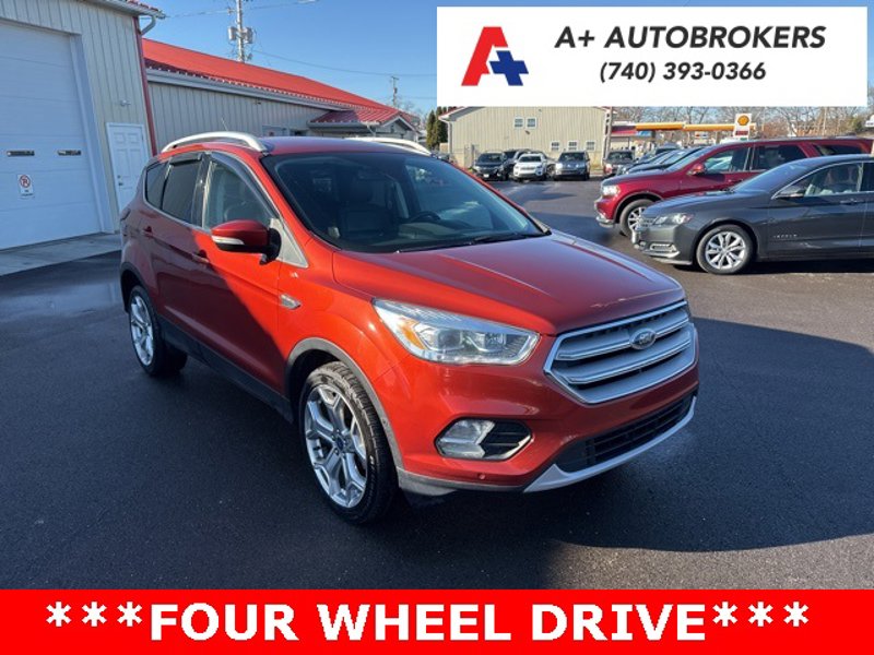Used 2019 Ford Escape Titanium image 1