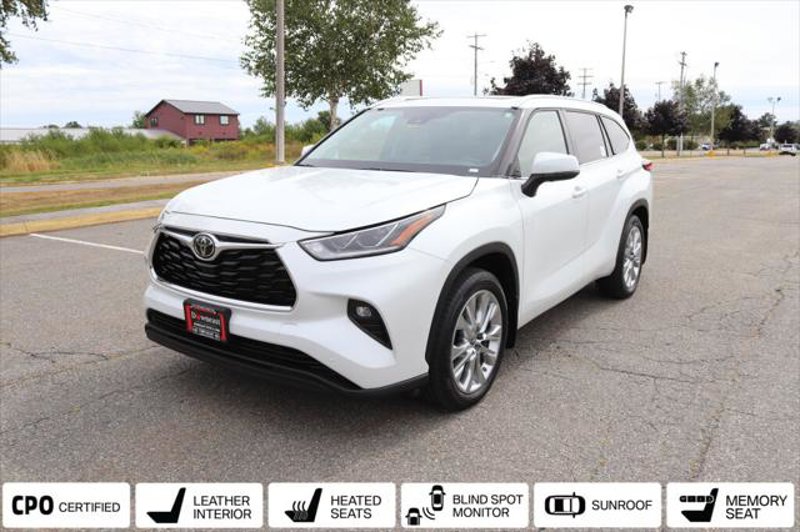 Certified 2023 Toyota Highlander Limited image 1