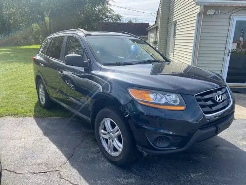 Used 2010 Hyundai Santa Fe GLS image 1