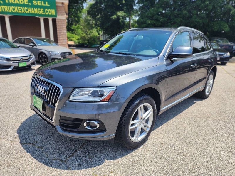 Used 2017 Audi Q5 2.0T Premium Plus w/ Technology Package image 1