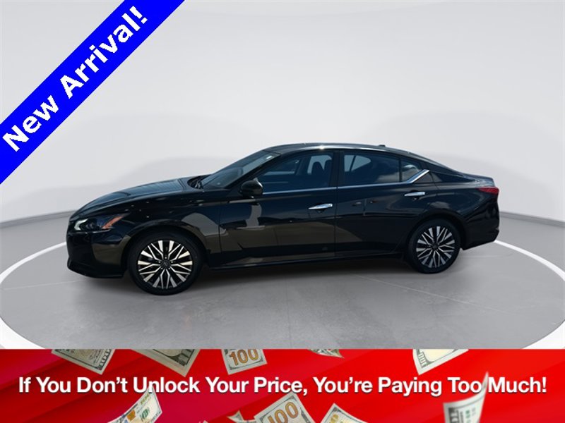 Certified 2023 Nissan Altima 2.5 SV image 1